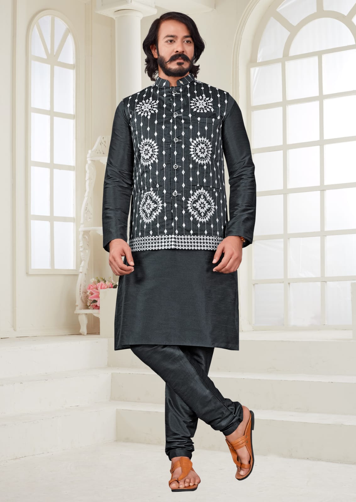 Grey  Silk Mens Kurta Pajama Indian Wedding Party Wear Embroidery Kurtas